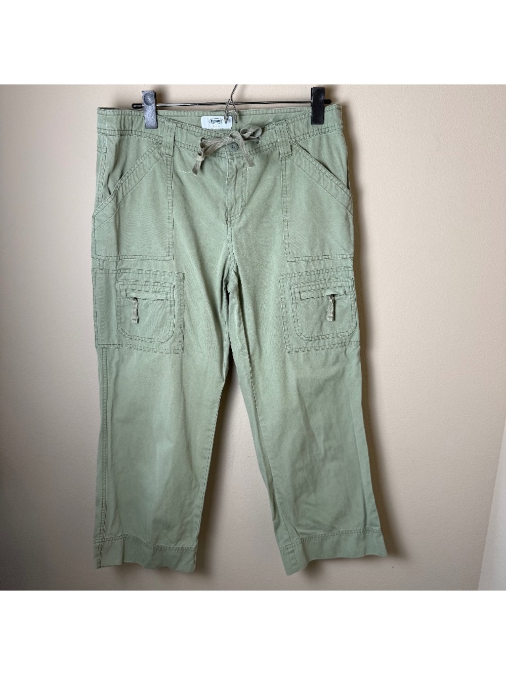 Vintage Y2K Old Navy Cropped Cargo Pants Womens 10 Olive Green Utility Grunge